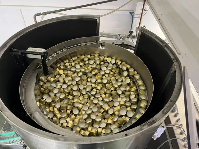 Used Arol EURO VA 3 KOPFE Cappers - X 460