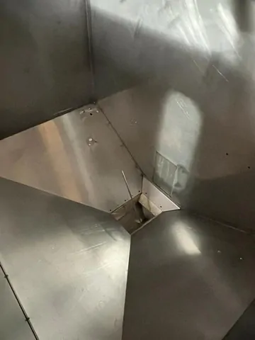 Used Bertolaso a 900 Caps Elevators - I 39 — image 1 of 4