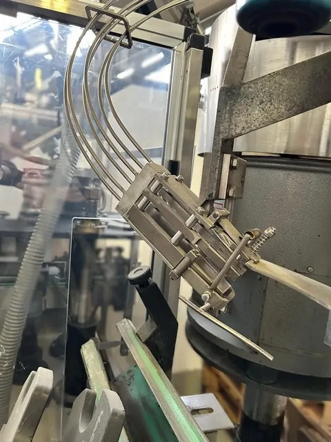 Used Bertolaso  Cappers - X 437