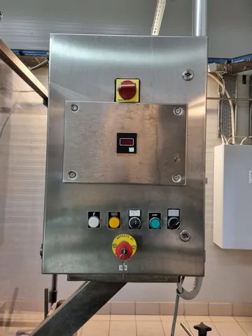 Used Bertolaso  Cappers - X 449