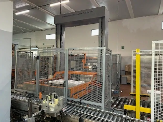 Used Mondo & Scaglione palletizer p6 Palletizers - R 126