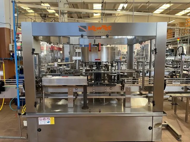 Used Nelden Bottling Lines - NP 580 — image 1 of 10