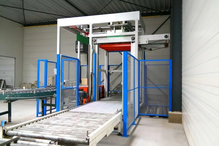 Used OMA  Palletizers - R 60