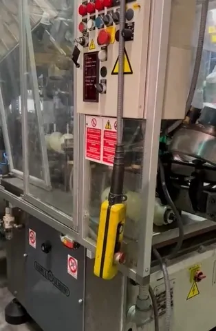 Used Robino & Galandrino DERBY OTTICO Capsuling Machines - BC 365 — image 1 of 3