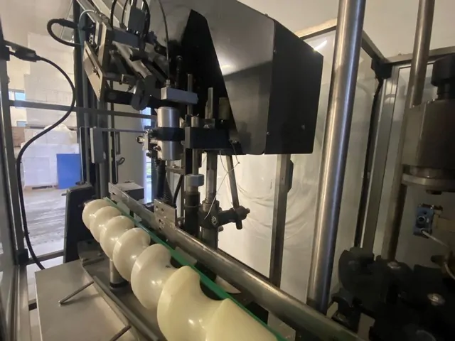 Used Robino & Galandrino ZENITH 2/8 Capsuling Machines - BC 337 — image 1 of 4
