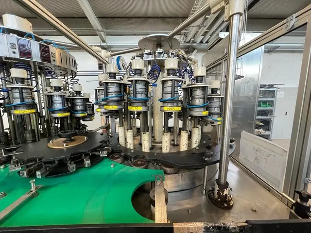Used Robino & Galandrino Zenith Z 2/32 Ottico Capsuling Machines - BC 322 — image 1 of 10